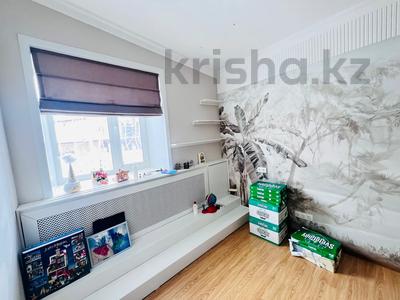 Аренда домов или дач в Астане: Отдельный дом · 8 комнат · 300 м² · помесячно, мкр Шубар, Арай 66 за 1.8 млн 〒 Отдельный дом · 8 комнат · 300 м² · помесячно, мкр Шубар, Арай 66 за 1.8 млн 〒 в Астане, Есильский р-н
