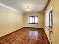 Отдельный дом · 12 комнат · 402 м², Бердыгулова за 1 млн 〒 в Туздыбастау (Калинино) — фото 26