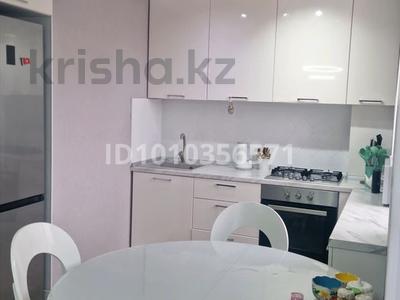 2-бөлмелі пәтер · 44 м² · 2/3 қабат, Шамши Калдаякова 7, бағасы: 14 млн 〒 в Актобе