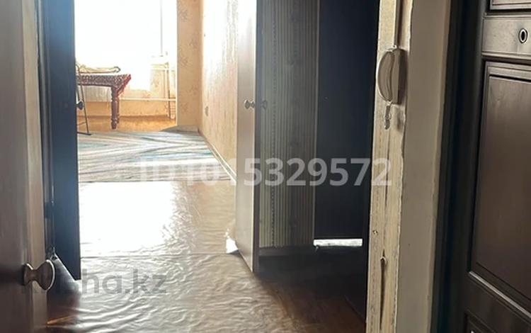 2-комнатная квартира · 75 м² · 5/5 этаж, мкр Байтерек 37 — 66 школа - Тауке хана улица за 60 000 ₸ в Таразе — фото 2