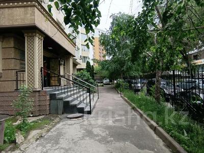 Еркін, кеңселер, дүкендер мен бутиктер, сұлулық салондары, медорталықтар мен дәріханалар, білім орталықтары, ойын-сауық · 430 м², бағасы: 300 млн ₸ в Алматы, Алмалинский р-н
