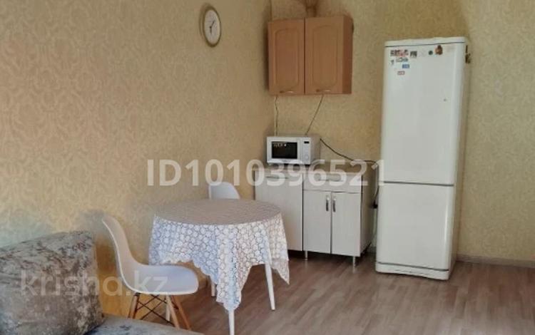1 бөлме · 13 м², Абая 16, бағасы: 130 000 ₸ в Усть-Каменогорске — фото 2