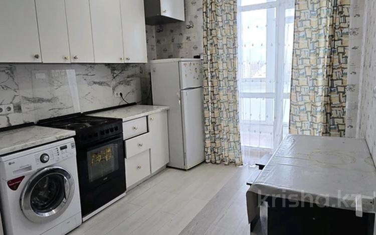 2-бөлмелі пәтер · 65 м² · 7/9 қабат, Чингиз Айтматов 60, бағасы: 250 000 ₸ в Астане, Нура р-н — фото 2