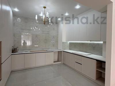 3-комнатная квартира · 102 м² · 1/8 этаж, 16-й мкр 35/1 за 43.9 млн ₸ в Актау