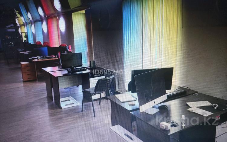 Офисы · 120 м² за 420 000 ₸ в Караганде, Казыбек би р-н — фото 2