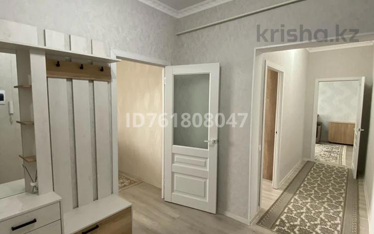 2-комнатная квартира · 75 м² · 7/9 этаж, Сатпаева 30г за 25.7 млн ₸ в Таразе — фото 2