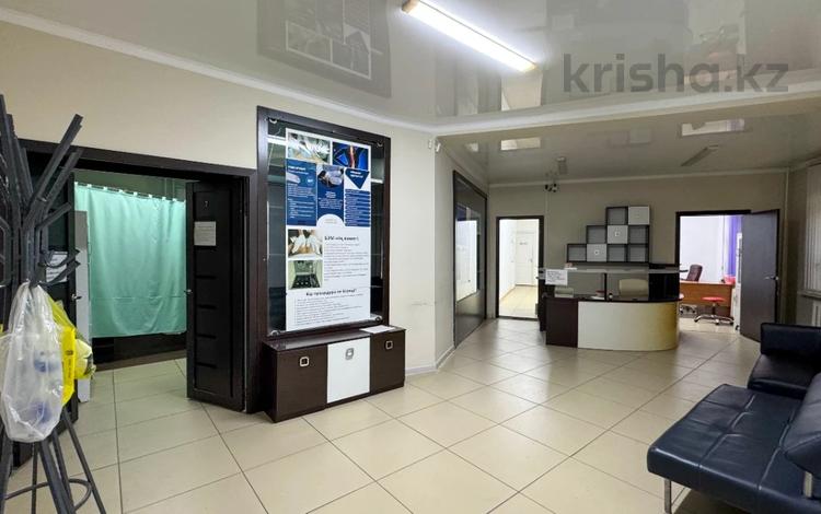 Еркін, кеңселер, дүкендер мен бутиктер, қоғамдық тамақтану орны, сұлулық салондары, медорталықтар мен дәріханалар, білім орталықтары, ойын-сауық · 157 м², бағасы: 64 млн ₸ в Талдыкоргане, мкр Самал — фото 9