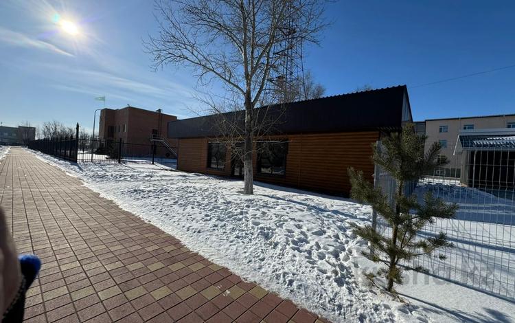 Свободное назначение, офисы, магазины и бутики, склады, общепит, салоны красоты, фитнес и спорт, медцентры и аптеки, образование, развлечения, конференц-залы, кабинеты и рабочие места, студии · 245.1 м² за 700 000 〒 в Лисаковске — фото 12