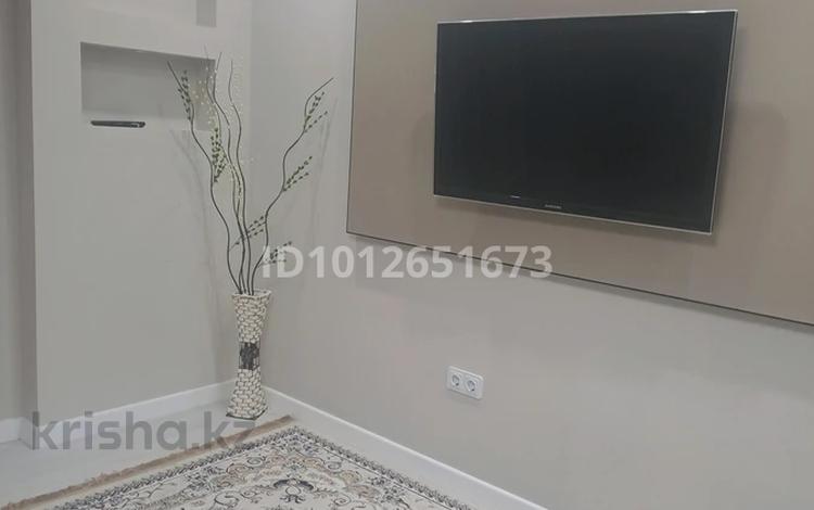 1-бөлмелі пәтер · 52 м² · 2/5 қабат, мкр Астана 45 — Парка Кадыр Мырзали, бағасы: 15 000 ₸ в Уральске — фото 2