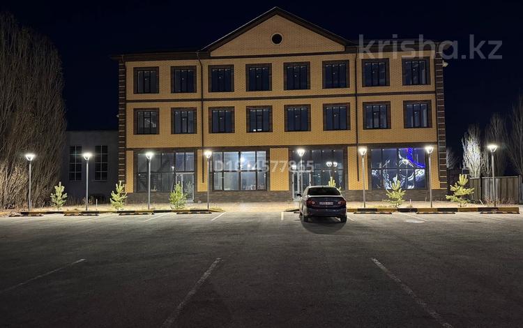 Свободное назначение, офисы · 3000 м² за 7 млн ₸ в Актобе, мкр 41-й разъезд — фото 2