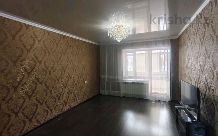 3-бөлмелі пәтер · 61 м² · 2/5 қабат, мкр 4 27, бағасы: 20.5 млн ₸ в Уральске — фото 2