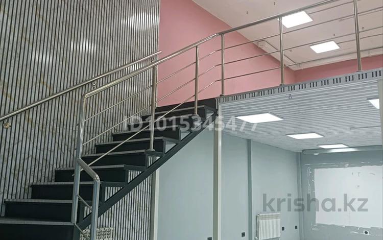 Свободное назначение, офисы, магазины и бутики, общепит, салоны красоты, фитнес и спорт, медцентры и аптеки, образование, развлечения, конференц-залы, кабинеты и рабочие места, студии · 190 м² за 800 000 ₸ в Астане, Сарайшык р-н — фото 2