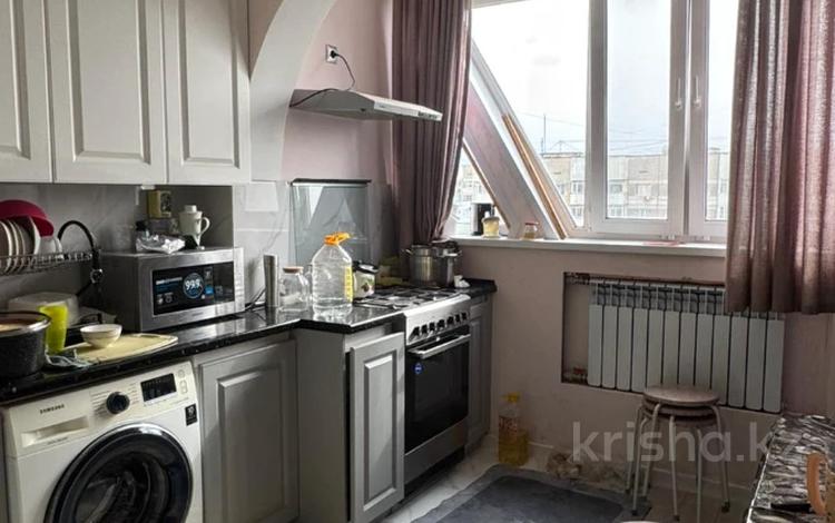 5-комнатная квартира · 100 м² · 9/9 этаж, мкр Аксай-4 28 за 56 млн ₸ в Алматы, Ауэзовский р-н — фото 2
