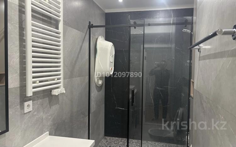 2-комнатная квартира · 49 м² · 9/13 этаж, Толе би 189/3 — Жарокова за 48 млн ₸ в Алматы, Алмалинский р-н — фото 2