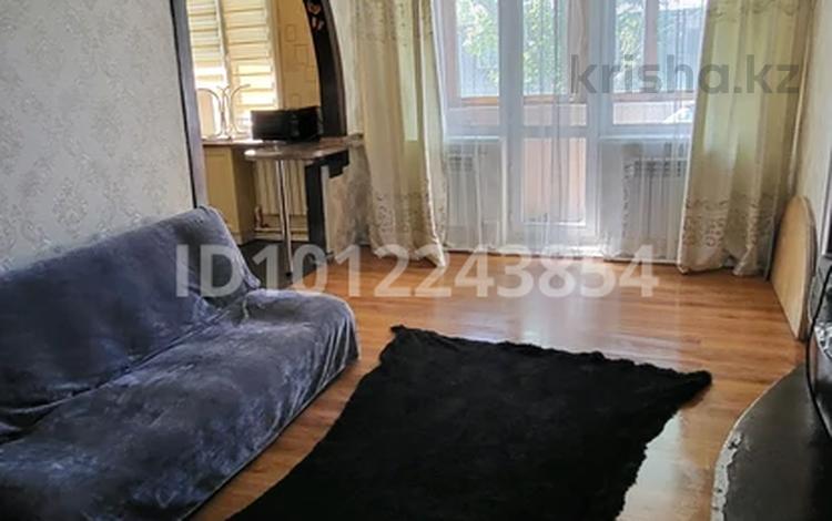 2-комнатная квартира · 54 м², 12-й мкр. 17 за 1 800 ₸ в Караганде — фото 2