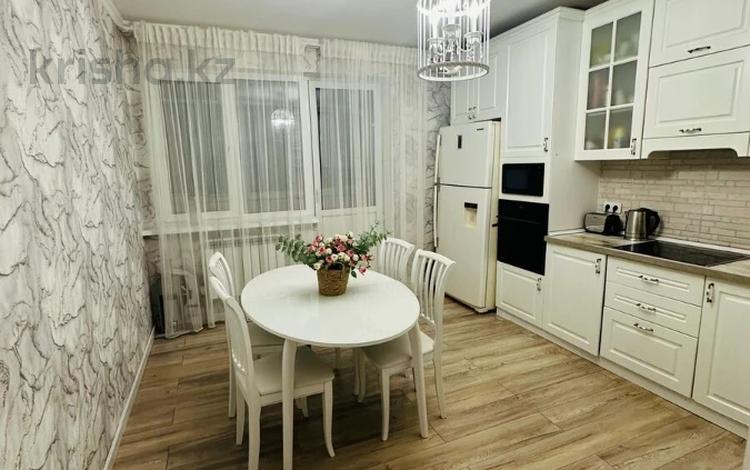 2-комнатная квартира · 87 м² · 17/17 этаж, Жандосова 144 за 55 млн ₸ в Алматы, Ауэзовский р-н — фото 7