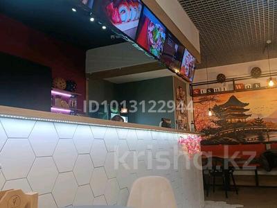 Суши бар Sushi wok · 75 м² за 27 млн ₸ в Уральске