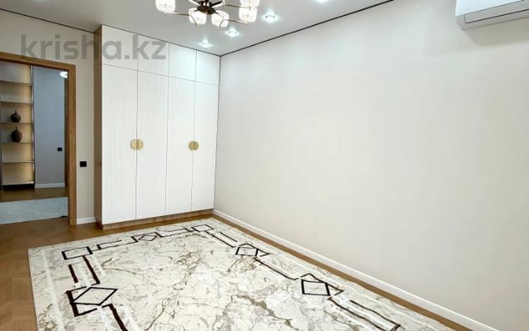 3-бөлмелі пәтер · 80 м² · 14/16 қабат, Каныша Сатпаева, бағасы: 78 млн ₸ в Алматы, Бостандыкский р-н — фото 2