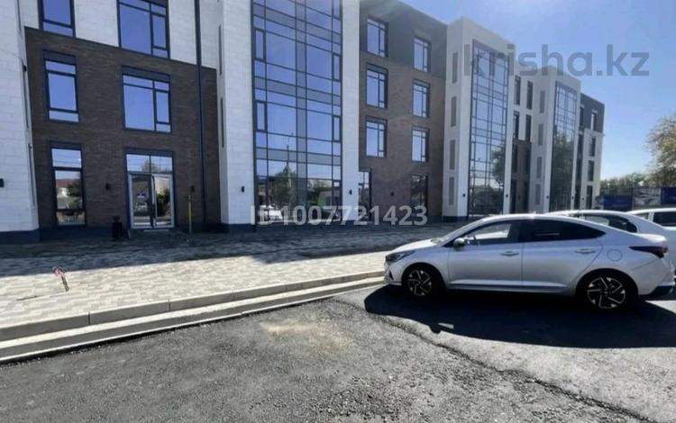 3-бөлмелі пәтер · 111.8 м² · 1/4 қабат, Капал 62/2, бағасы: 44.5 млн ₸ в Таразе — фото 2