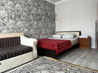 1-комнатная квартира · 45 м² · 1/5 этаж, проспект Абилкайыр Хана 57 А за 8 000 〒 в Актобе