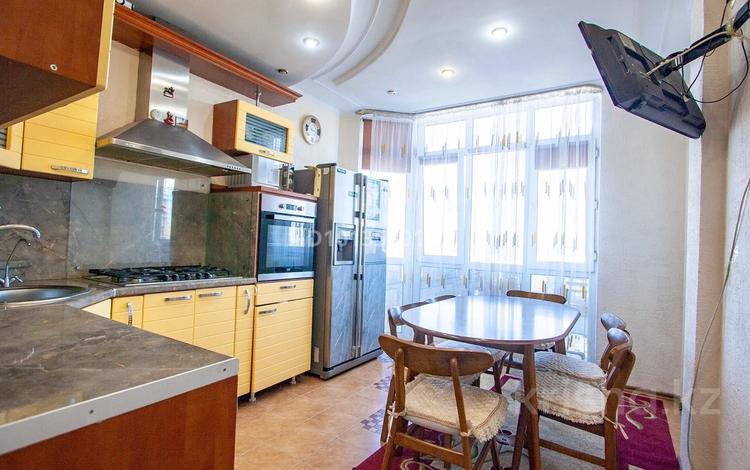 5-комнатная квартира · 118 м² · 9/10 этаж, мкр Мамыр-2 16 за 105 млн ₸ в Алматы, Ауэзовский р-н — фото 2
