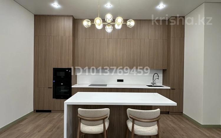 2-бөлмелі пәтер · 85 м² · 4/9 қабат, Аль-Фараби 69В, бағасы: 229 млн ₸ в Алматы, Бостандыкский р-н — фото 2