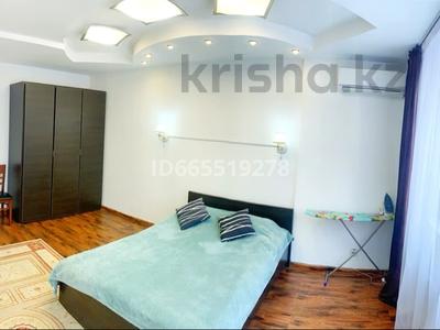 2-бөлмелі пәтер · 70 м² · 8/18 қабат, Брусиловского 167, бағасы: 18 000 ₸ в Алматы, Алмалинский р-н