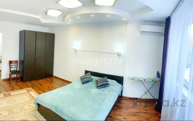 2-бөлмелі пәтер · 70 м² · 8/18 қабат, Брусиловского 167, бағасы: 18 000 ₸ в Алматы, Алмалинский р-н — фото 18