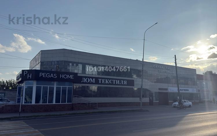 Свободное назначение, офисы, магазины и бутики, склады · 1097 м² за 460 млн ₸ в Семее — фото 2