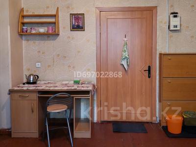 1-бөлмелі пәтер · 26.75 м² · 1/4 қабат, Пр-т Н.Назарбаева 45 — ДКМ,б-р Гагарина., бағасы: 6 млн ₸ в Усть-Каменогорске, Ульбинский