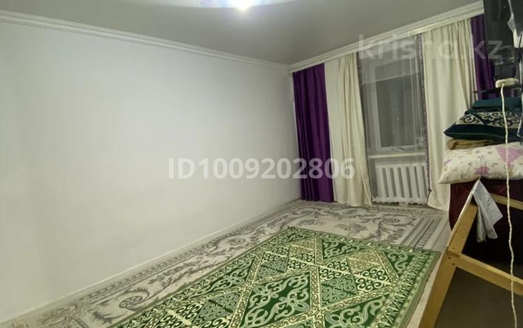1-комнатная квартира · 30 м² · 2/5 этаж, Хобдинский 45 за 6.7 млн ₸ в Актобе, мкр Гормолзавод — фото 2