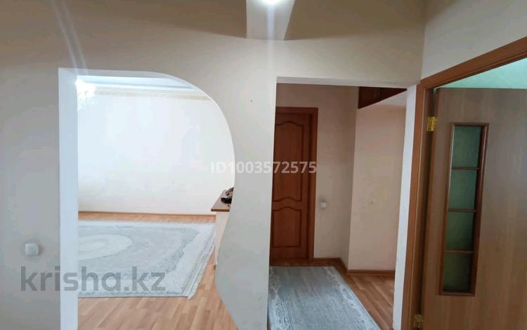 3-комнатная квартира · 72 м² · 4/5 этаж, мкр Малый Самал, мкр Малый Самал Жандосова 6 А — Конаева-Жандосова за 27 млн ₸ в Шымкенте, Туран р-н — фото 2
