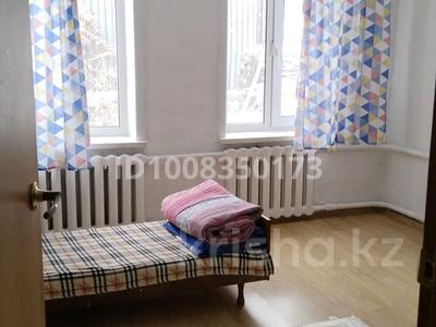 3 комнаты · 60 м², мкр Городской Аэропорт 1 за 40 000 〒 в Караганде, Казыбек би р-н