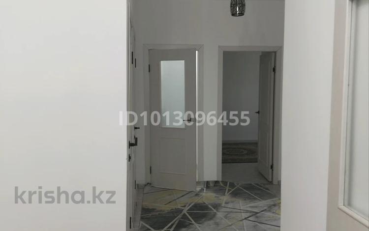3-комнатная квартира · 80 м² · 6/7 этаж, 5 квартал 5дом 24кв за 150 000 ₸ в  — фото 2