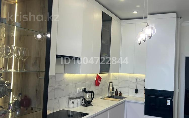 3-бөлмелі пәтер · 120 м² · 17/19 қабат, 17-ш/а., 7а 22, бағасы: 55 млн ₸ в Актау, 17-й мкр — фото 2