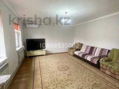 1-комнатная квартира, 60 м², 1 этаж посуточно, Айтеке би 61 за 12 000 〒 в Туркестане