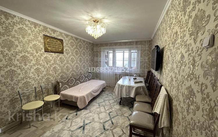3-комнатная квартира · 62.4 м² · 4/5 этаж, Майкудук, 14й микрорайон 44 за 15 млн ₸ в Караганде, Алихана Бокейханова р-н — фото 2