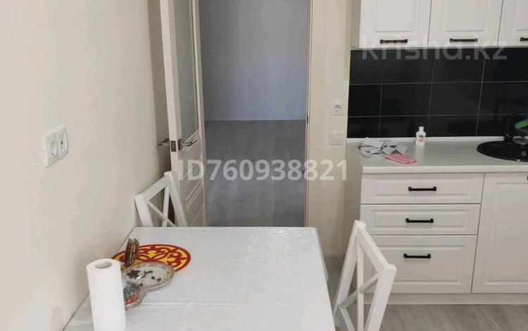 2-комнатная квартира · 72 м² · 4/7 этаж, мкр. Алтын орда, Мкр Батыс 2 49Д за 28 млн ₸ в Актобе — фото 2