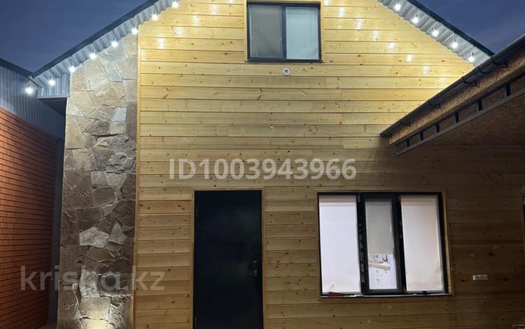 Дом · 4 комнаты · 80 м², Тёплый пляж 84/5 — База отдыха Золотое Солнышко за 80 000 〒 в Актау — фото 2