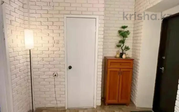 1-бөлмелі пәтер · 40 м² · 2/5 қабат, Толе би, бағасы: 35.9 млн ₸ в Алматы, Алмалинский р-н — фото 2