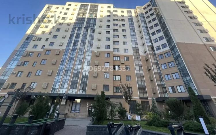 3-комнатная квартира, 100 м², 4/12 этаж, Толе би 189/3 за 69 млн 〒 в Алматы, Алмалинский р-н — фото 2