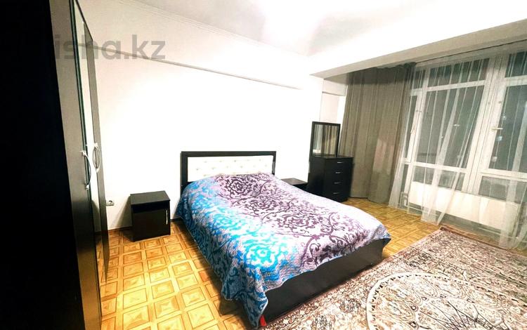 1-комнатная квартира, 45 м² посуточно, мкр Жетысу-4 12 за 12 000 〒 в Алматы, Ауэзовский р-н — фото 8