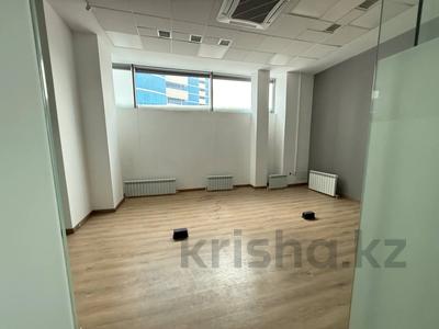 Свободное назначение, офисы, магазины и бутики, общепит, салоны красоты, фитнес и спорт, медцентры и аптеки, образование, развлечения, конференц-залы, кабинеты и рабочие места, студии · 553 м² за ~ 5.5 млн 〒 в Астане, Есильский р-н