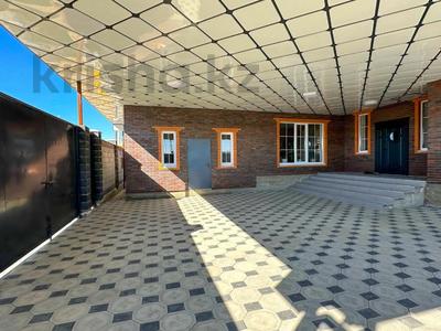 Жеке үй · 6 бөлме · 290 м² · 10 сот., Жастар 1 21, бағасы: 126 млн ₸ в Талдыкоргане