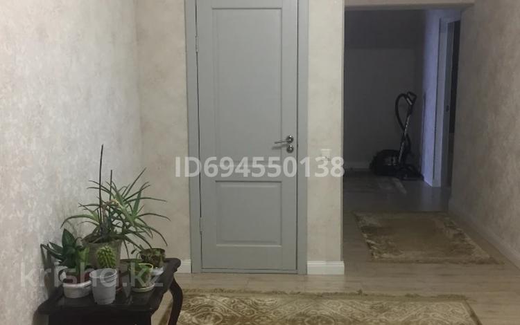 3-комнатная квартира, 151 м², 7/10 этаж, Аманжолова 32/1