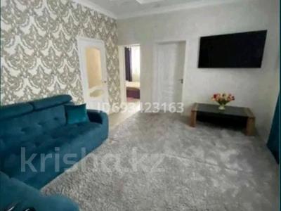 2-комнатная квартира, 50 м², 4/10 этаж посуточно, 13-й микрорайон, 13-й микрорайон 1 за 9 000 〒 в Алматы, Алатауский р-н