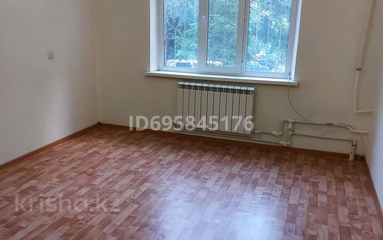 3-бөлмелі пәтер, 70 м², 2/5 қабат, 10мкр. 35, бағасы: 25 млн 〒 в Таразе — фото 2