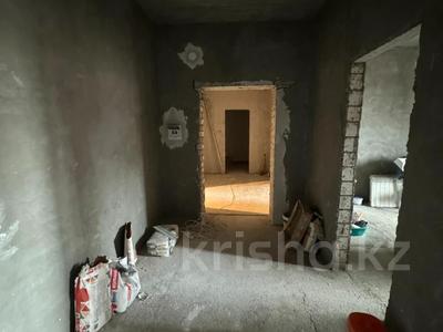 4-бөлмелі пәтер · 140.4 м² · 6/9 қабат, мкр. Алтын орда, молдагуловой 62\1, бағасы: 56.5 млн 〒 в Актобе, мкр. Алтын орда