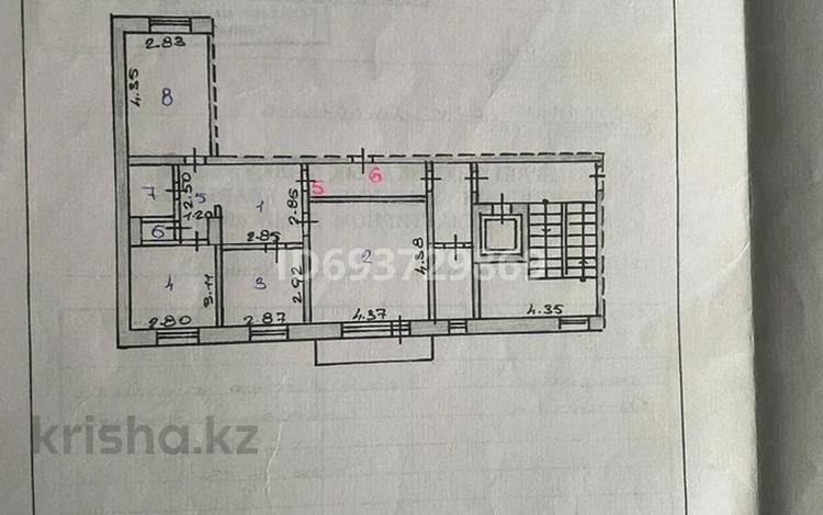 3-комнатная квартира, 64 м², 2/10 этаж, мкр Юго-Восток, мкр Юго-Восток, мкр Гульдер 1 — детский сад Балакай, школа 101 за 29 млн 〒 в Караганде, Казыбек би р-н — фото 2