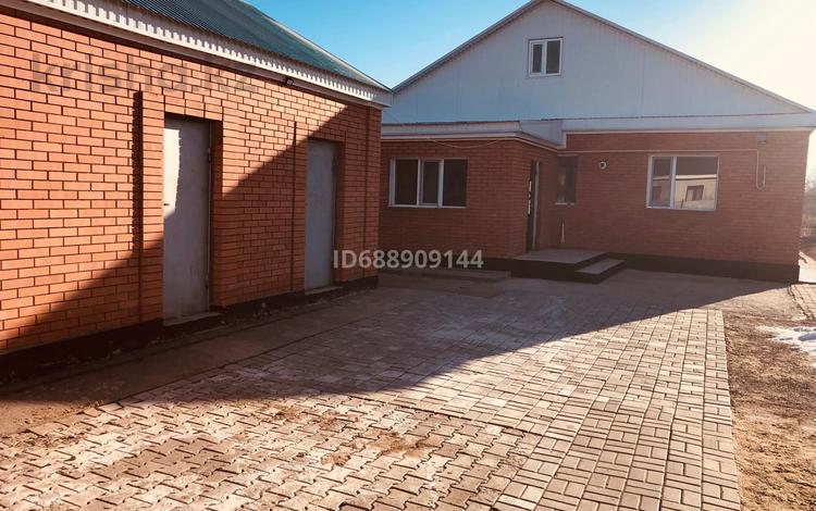 Жеке үй · 3 бөлме · 140 м² · 10 сот., мкр 12, бағасы: 32 млн ₸ в Актобе — фото 14